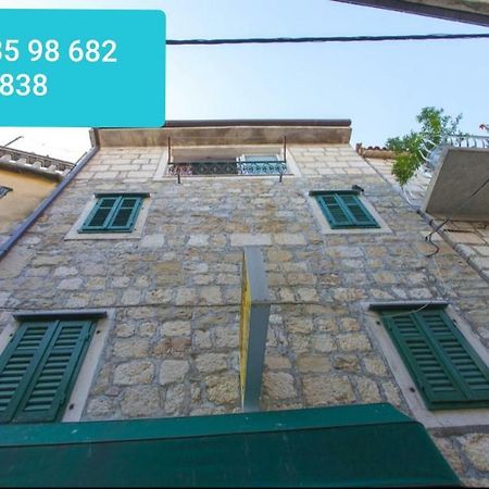 Carolija Apartment Makarska Exterior foto