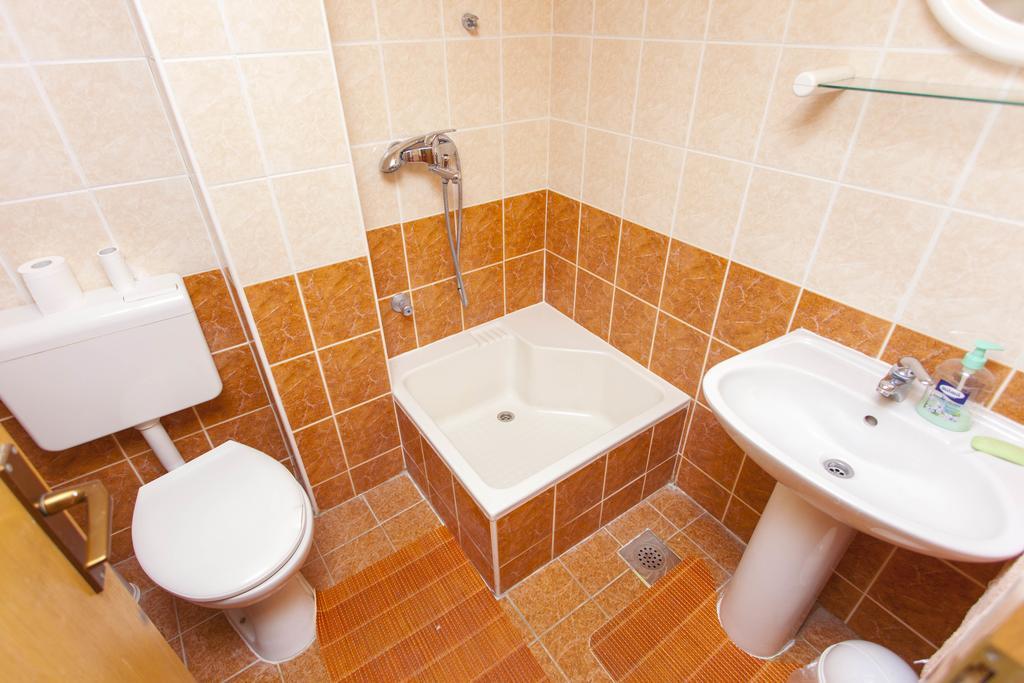 Carolija Apartment Makarska Quarto foto